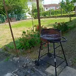 Maison Confortable A Avec Jardin Cloture
