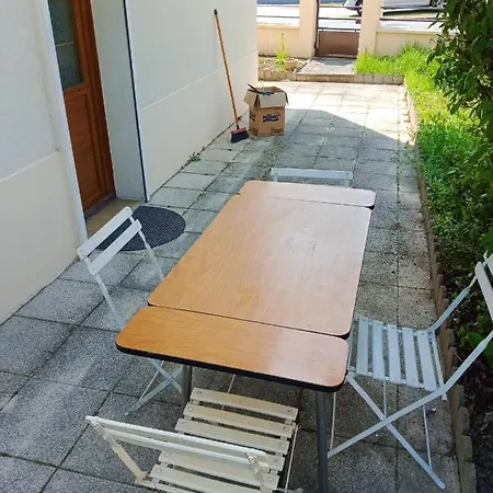 Maison Confortable A Avec Jardin Cloture Holiday home Montlucon