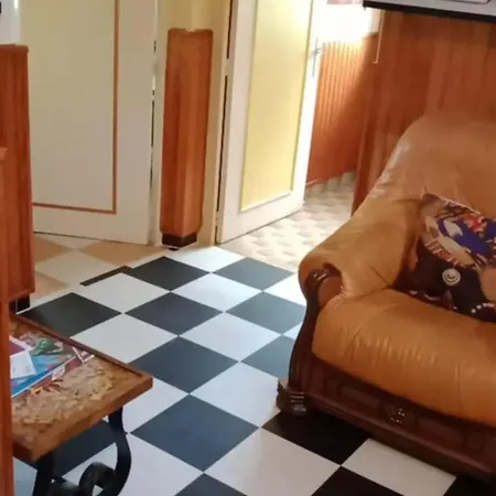 Maison Confortable A Avec Jardin Cloture Дом отдыха *